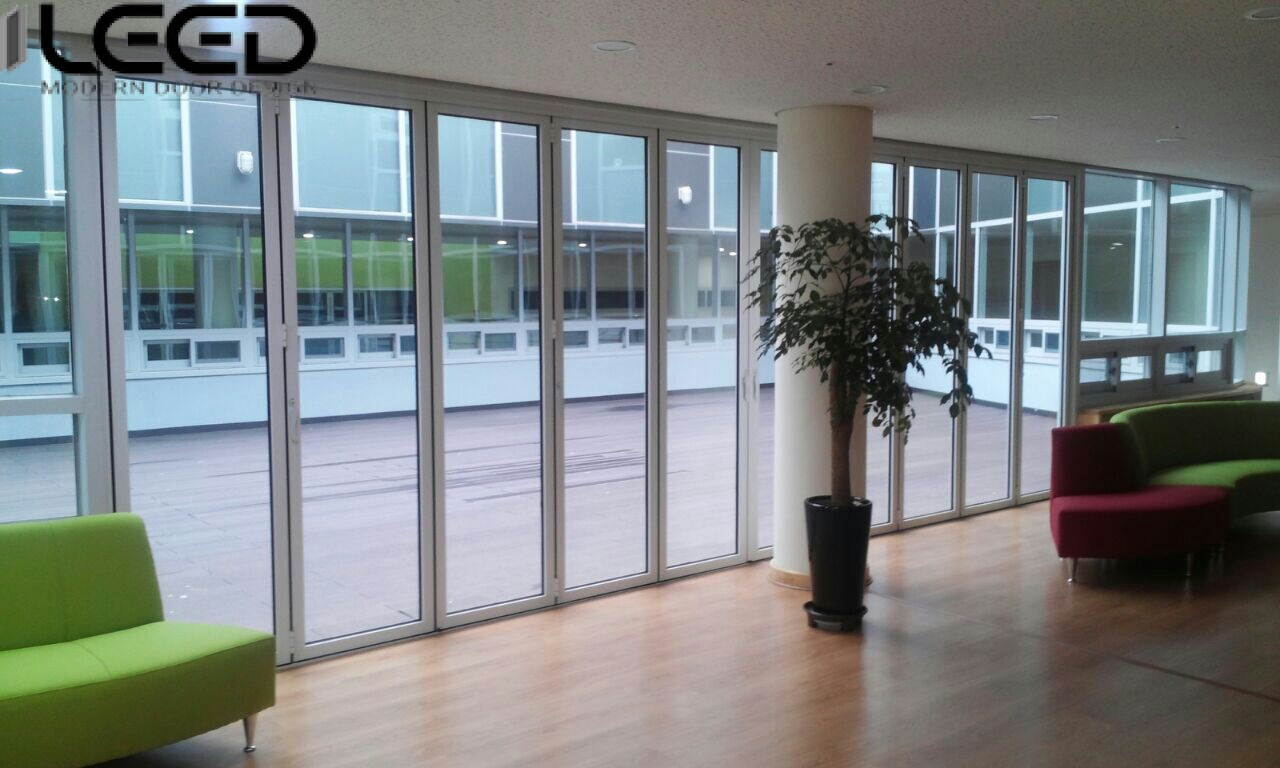 cửa trượt 10 cánh